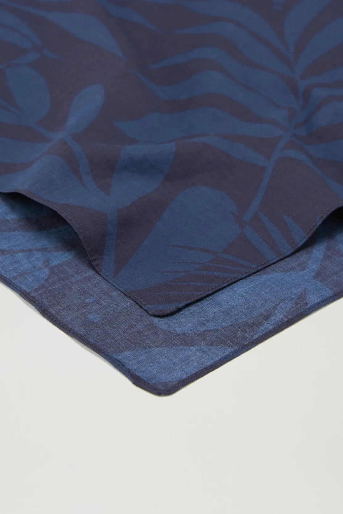 Sciarpe|Sciarpe>Woolrich Bandana In Puro Cotone Con Stampa Tinta In Capo Maritime Blue Flower