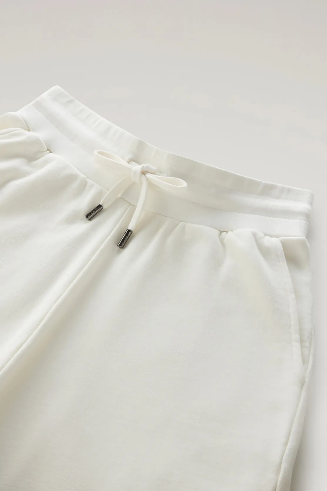 Pantaloni e pantaloncini>Woolrich Bermuda Sportivi In Puro Cotone Felpato Con Coulisse Plaster White