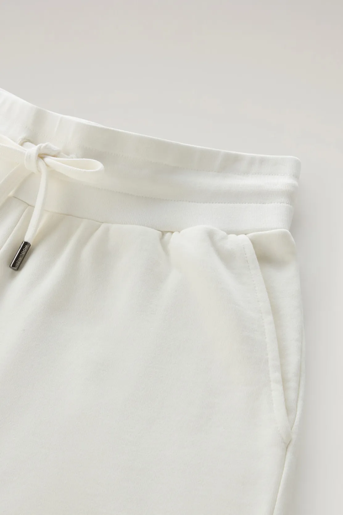 Pantaloni e pantaloncini>Woolrich Bermuda Sportivi In Puro Cotone Felpato Con Coulisse Plaster White