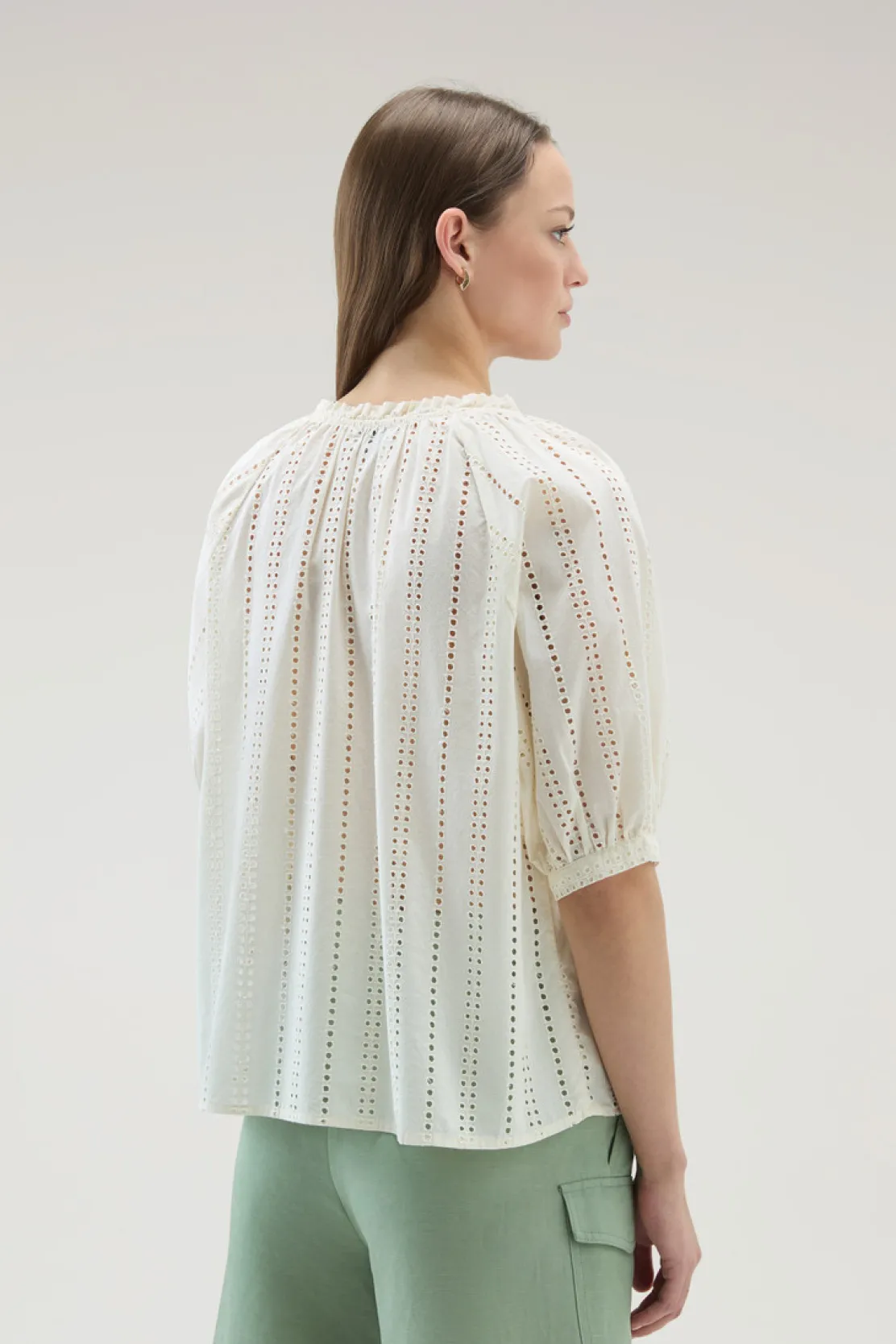 Camicie e giacche a camicia>Woolrich Blusa In Puro Cotone Ricamato Plaster White