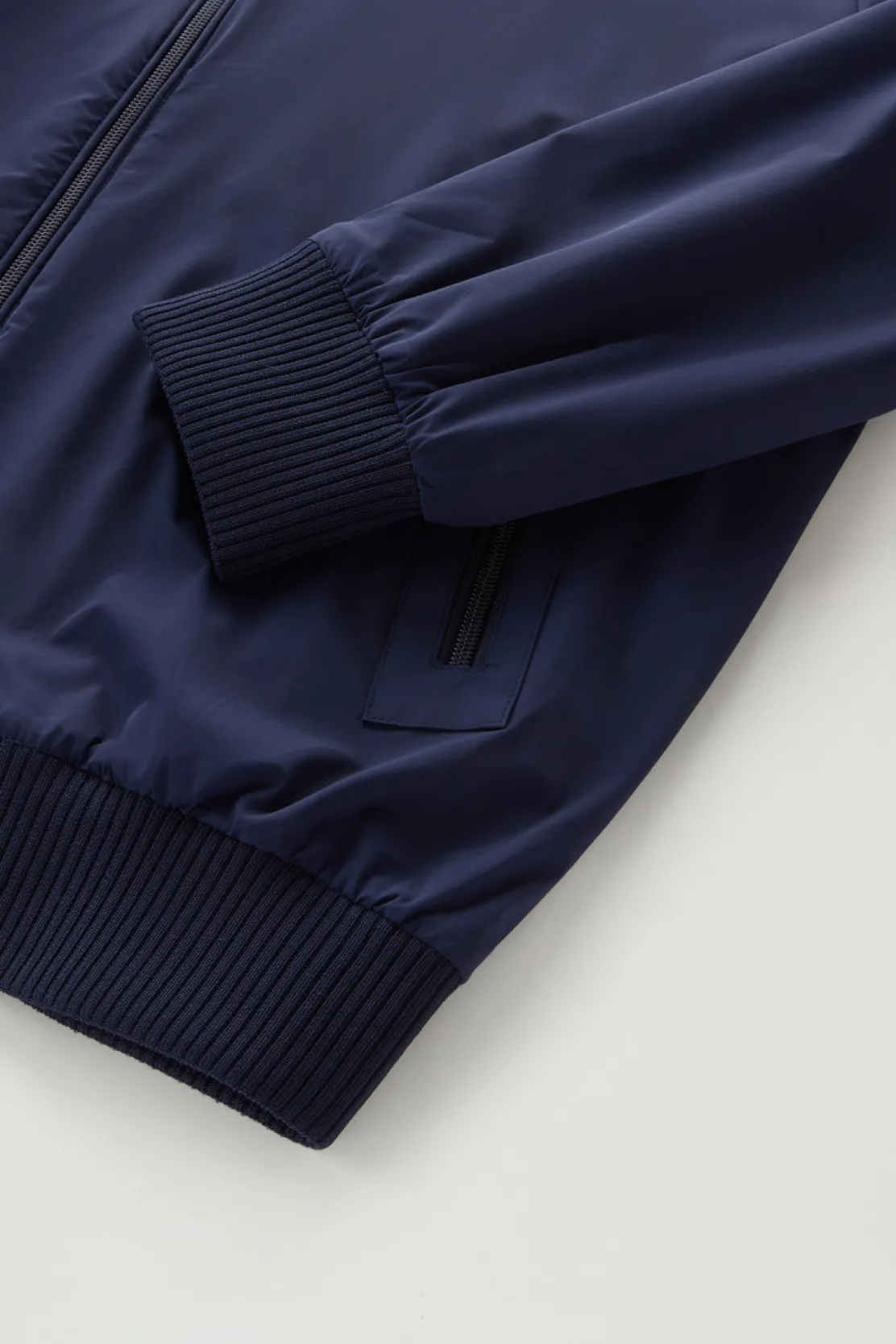 Bomber>Woolrich Bomber In Nylon Elasticizzato Con Finitura Opaca Maritime Blue