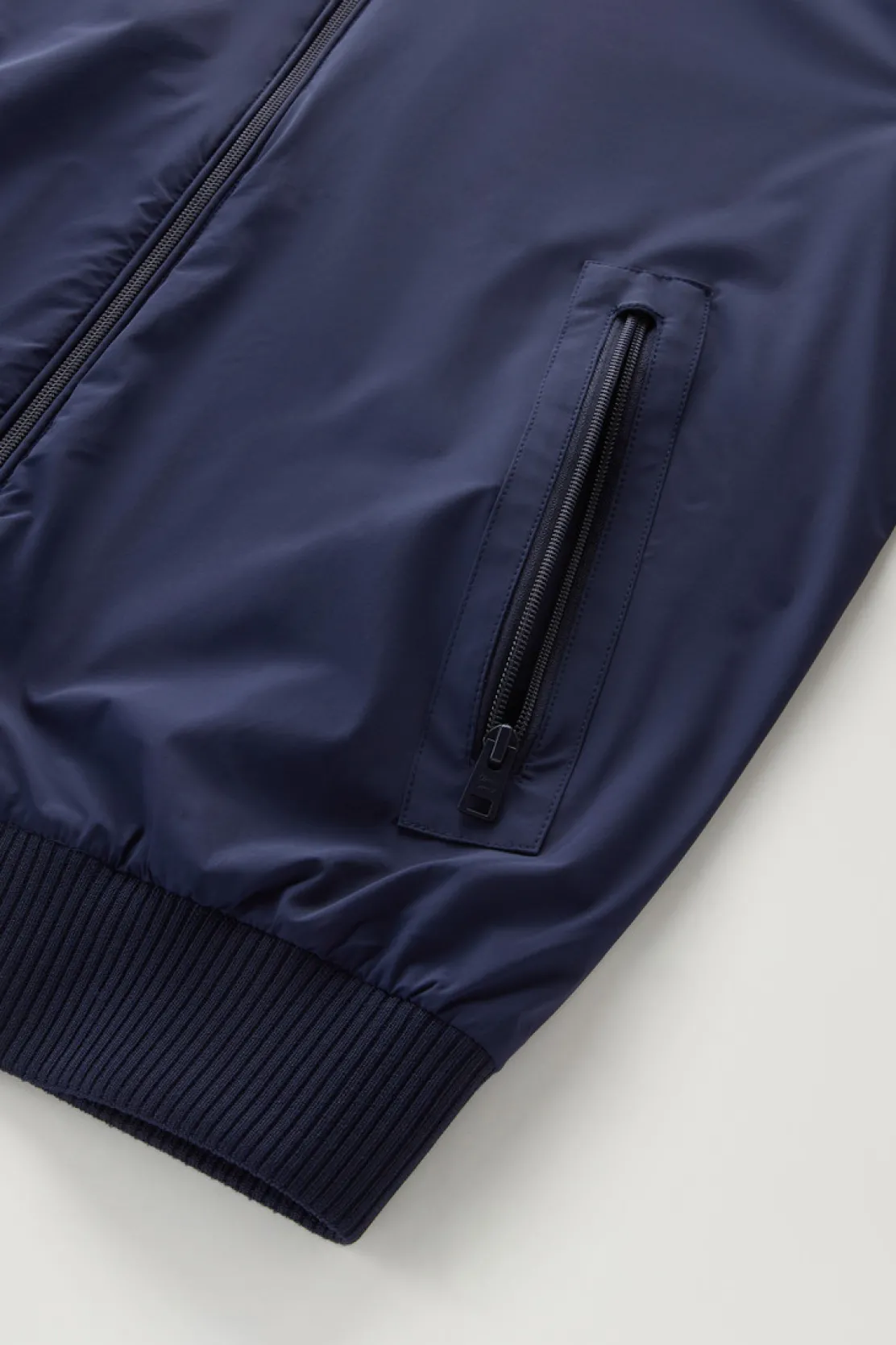 Bomber>Woolrich Bomber In Nylon Elasticizzato Con Finitura Opaca Maritime Blue