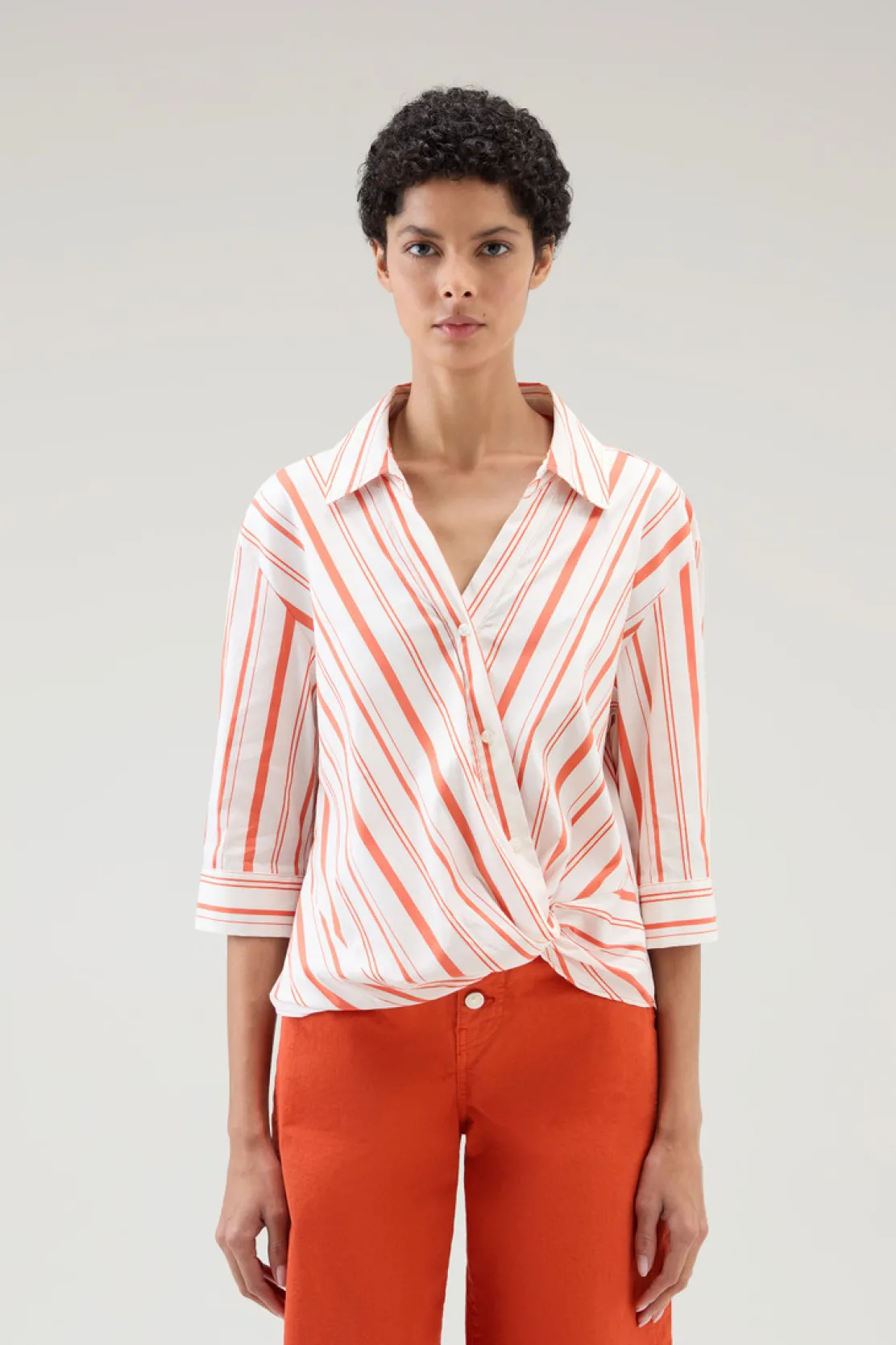 Camicie e giacche a camicia>Woolrich Camicia In Popeline Di Misto Cotone A Righe Plaster White Stripe