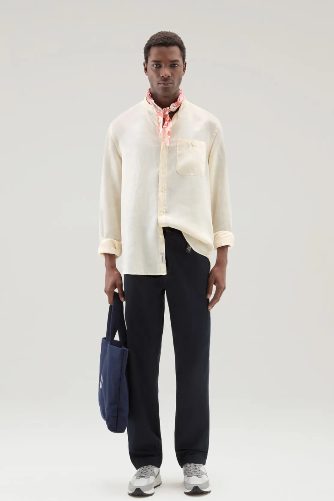 Camicie>Woolrich Camicia In Puro Lino Tinta In Capo Con Colletto Alla Coreana Milky Cream
