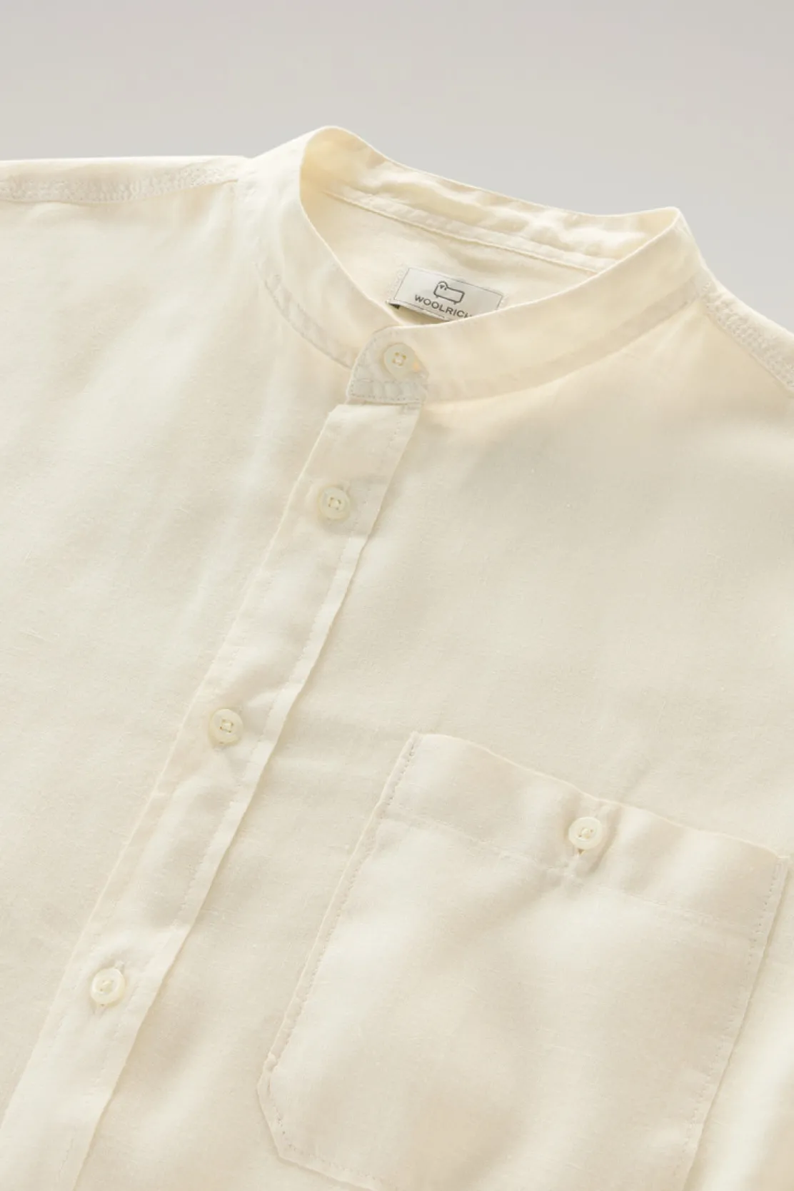 Camicie>Woolrich Camicia In Puro Lino Tinta In Capo Con Colletto Alla Coreana Milky Cream