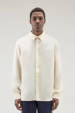 Camicie>Woolrich Camicia In Puro Lino Tinta In Capo Milky Cream