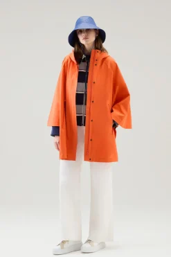 Giacche>Woolrich Cappa In Nylon High Tech Con Cappuccio Koi