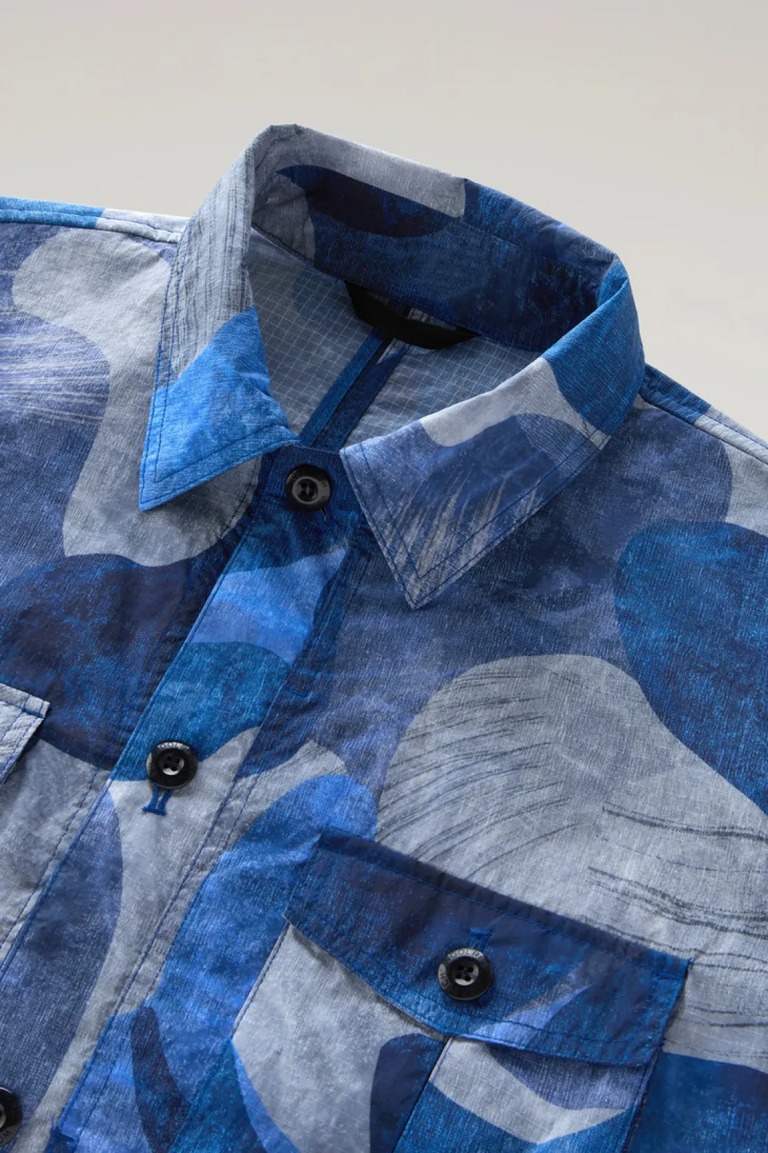 Giacche a camicia>Woolrich Giacca A Camicia Camo In Nylon Ripstop Crinkle Royal Camo