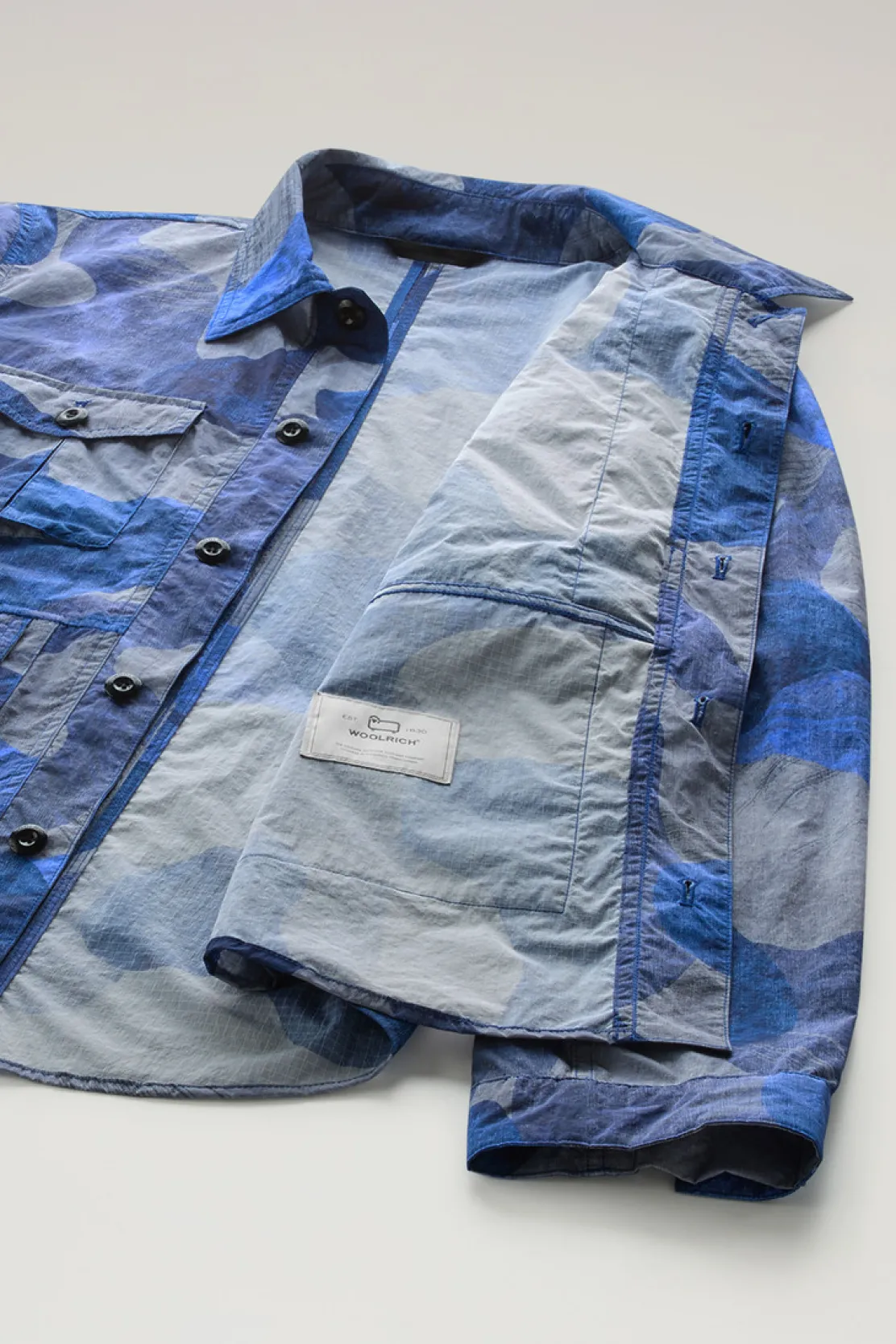 Giacche a camicia>Woolrich Giacca A Camicia Camo In Nylon Ripstop Crinkle Royal Camo