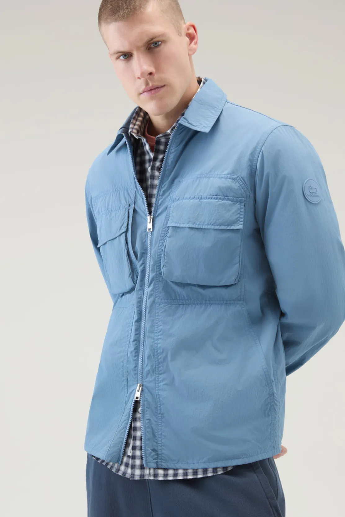 Giacche a camicia>Woolrich Giacca A Camicia In Nylon Crinkle Pastel Indigo