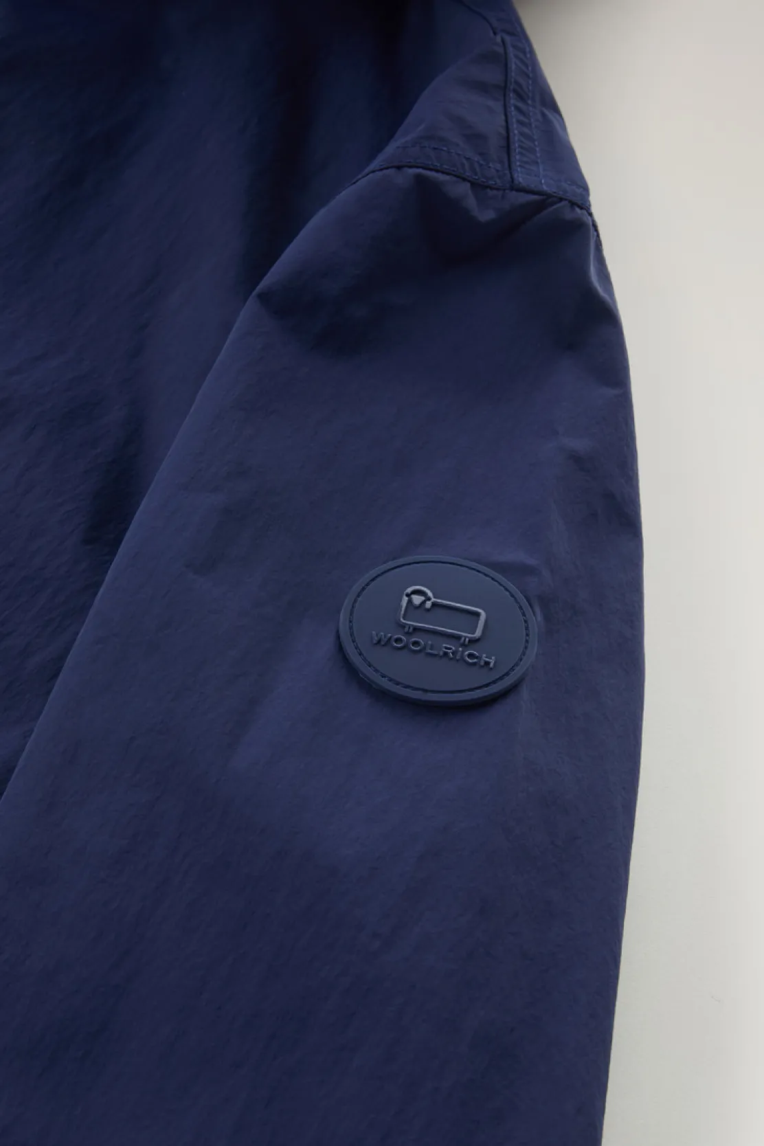 Giacche>Woolrich Giacca A Vento In Nylon Crinkle Con Cappuccio Maritime Blue