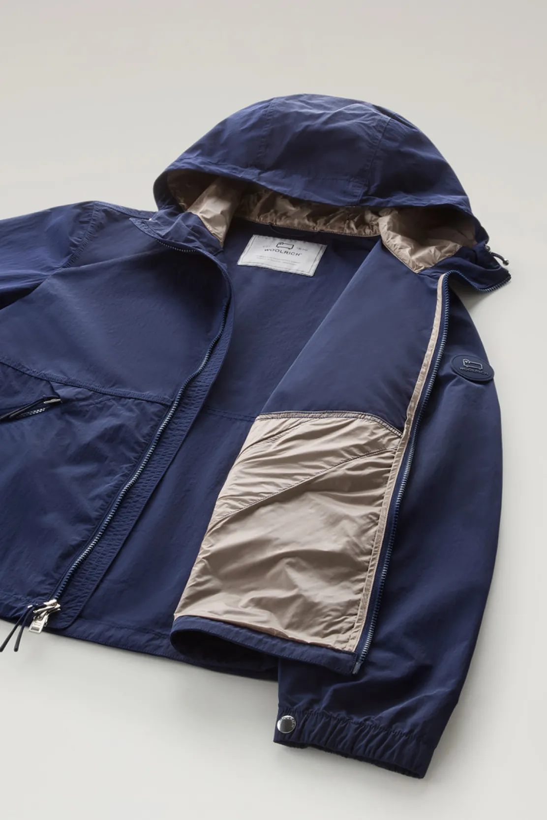 Giacche>Woolrich Giacca A Vento In Nylon Crinkle Con Cappuccio Maritime Blue