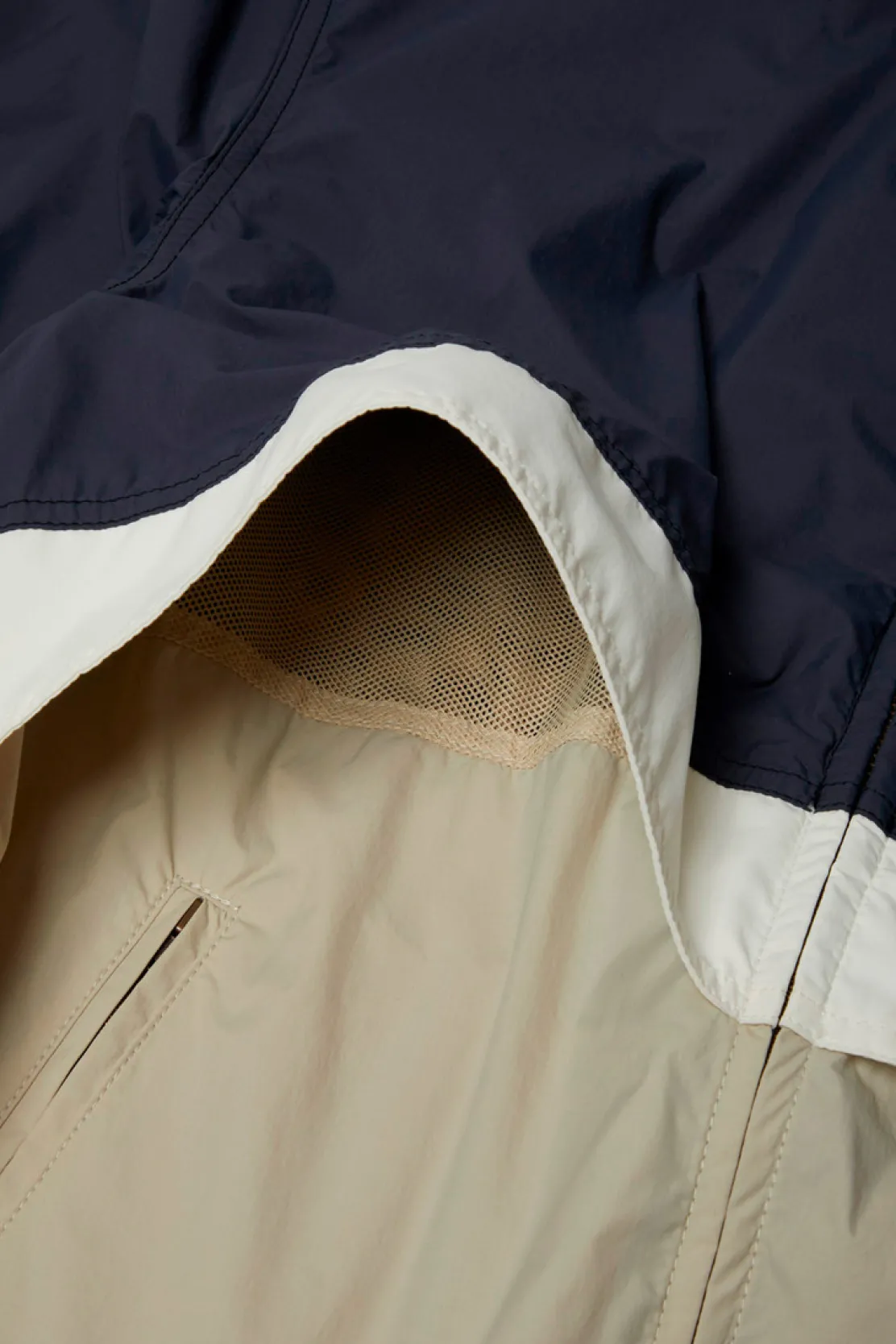 Outdoor Label Designed in Japan|Giacche>Woolrich Giacca In Nylon Ripstop Con Cappuccio Richiudibile Navy