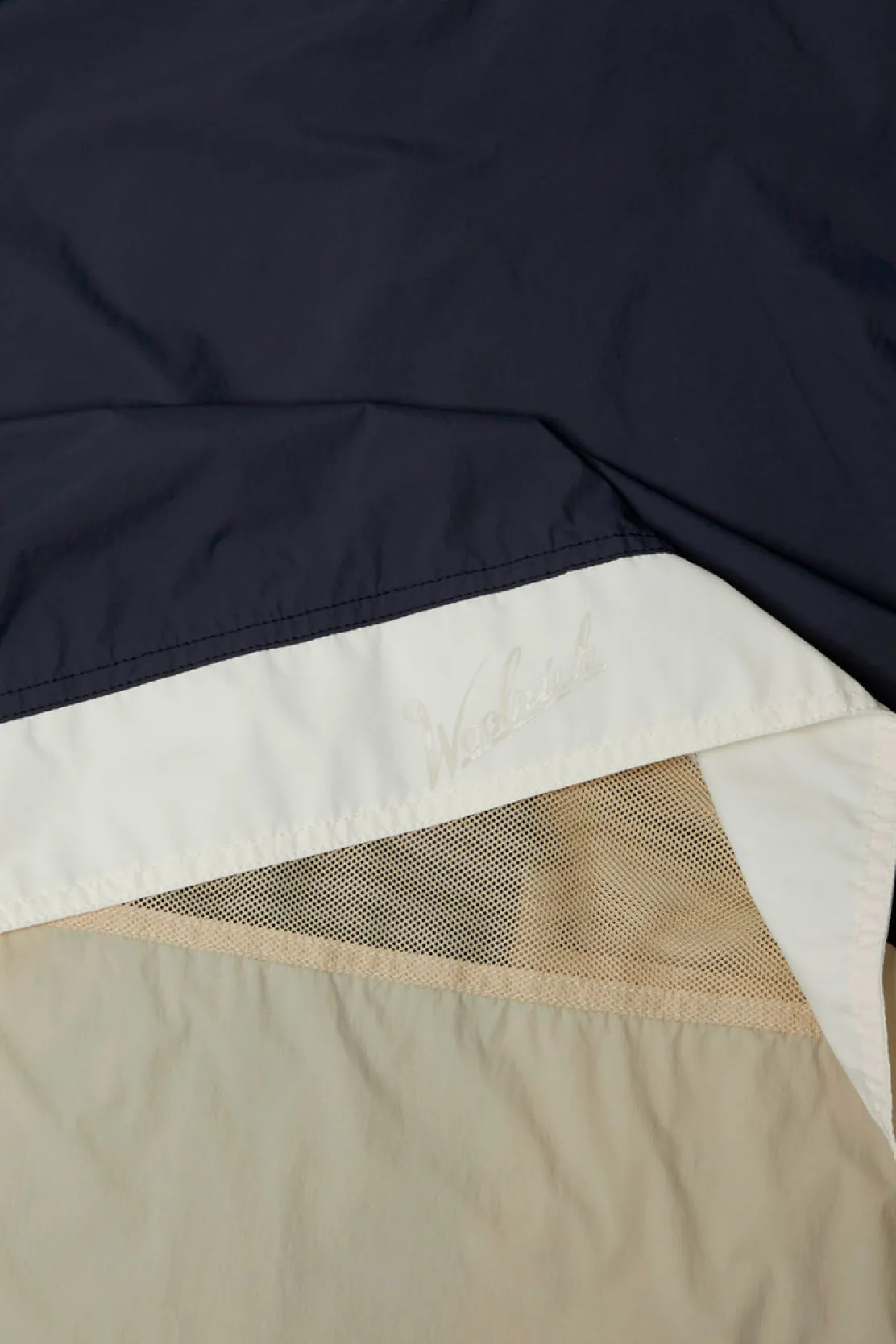 Outdoor Label Designed in Japan|Giacche>Woolrich Giacca In Nylon Ripstop Con Cappuccio Richiudibile Navy