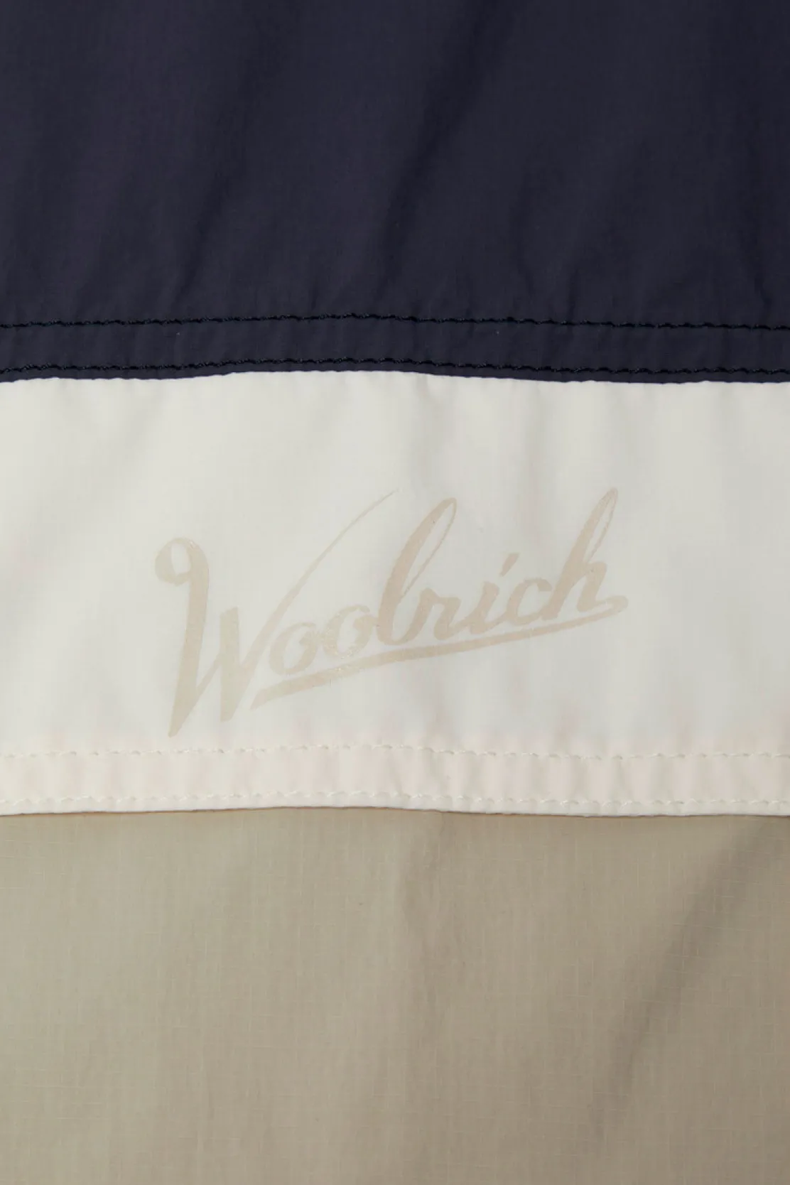 Outdoor Label Designed in Japan|Giacche>Woolrich Giacca In Nylon Ripstop Con Cappuccio Richiudibile Navy