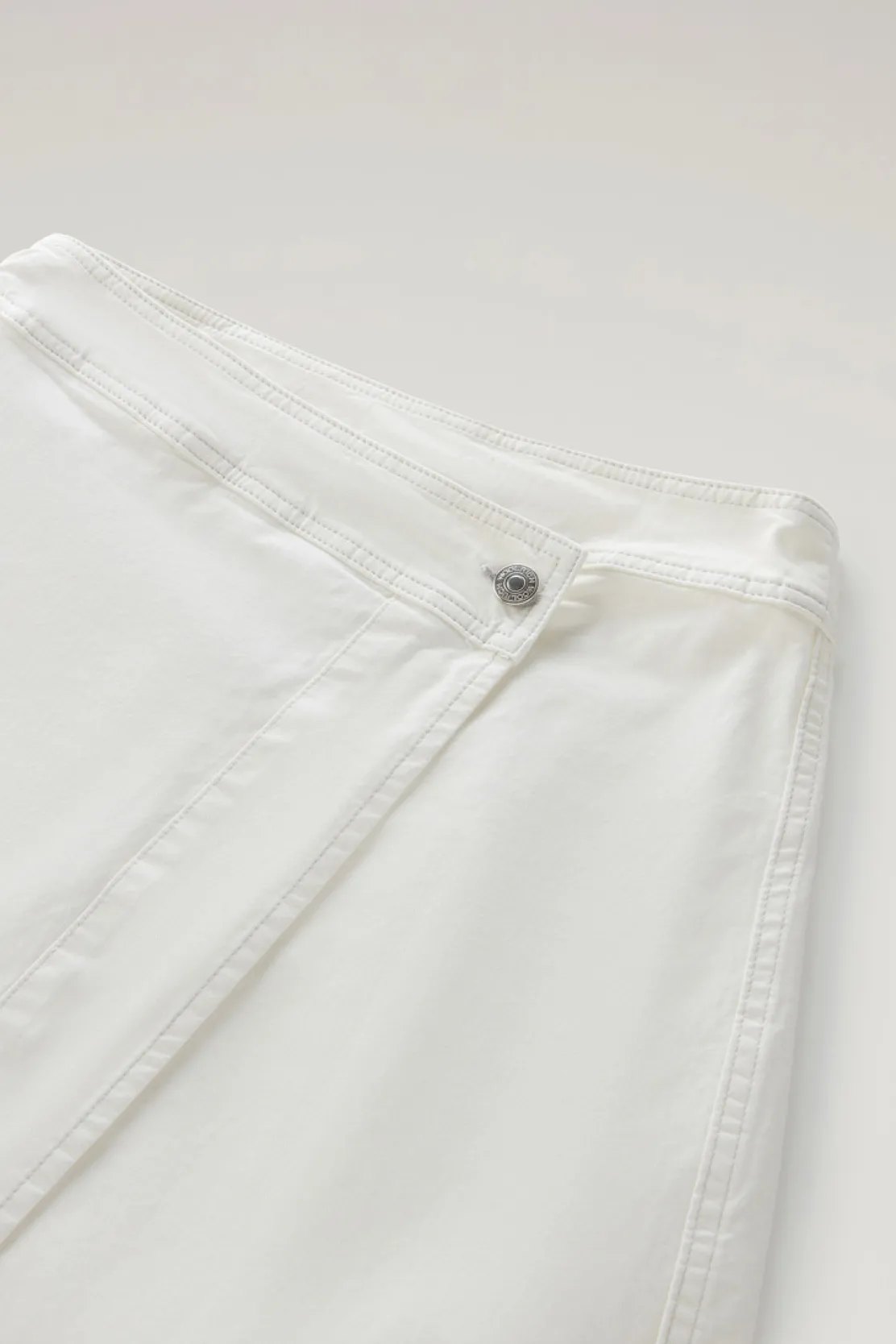 Vestiti e gonne>Woolrich Gonna Cargo A Portafoglio Tinta In Capo In Twill Di Cotone Plaster White