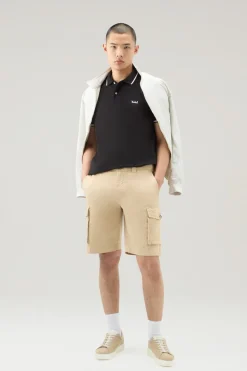 Pantaloni e pantaloncini>Woolrich Pantaloncini Cargo Tinti In Capo In Cotone Elasticizzato Beach Sand