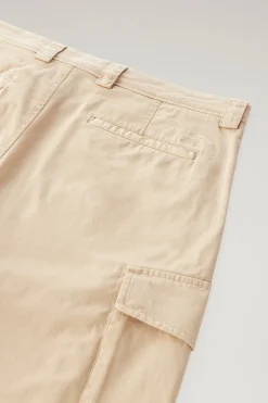 Pantaloni e pantaloncini><noscript><img width=