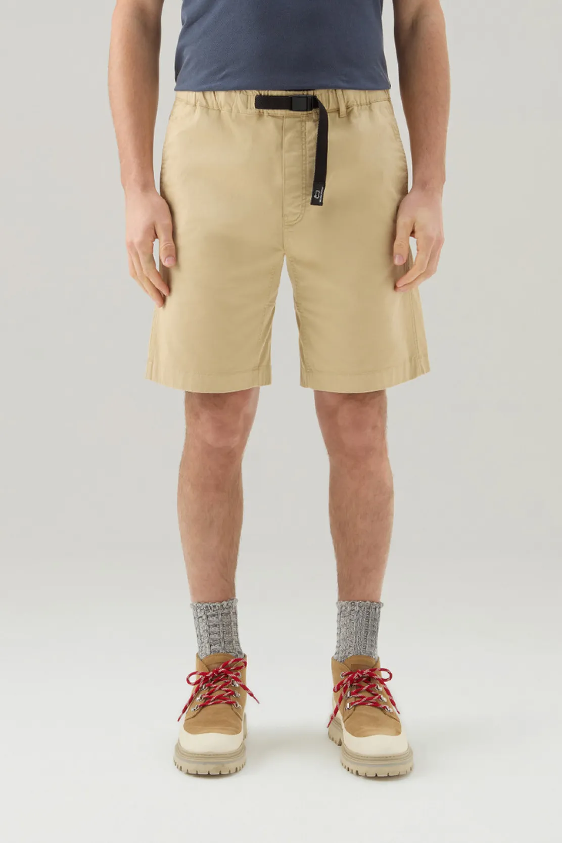 Pantaloni e pantaloncini>Woolrich Pantaloncini Chino Tinti In Capo In Cotone Elasticizzato Beach Sand