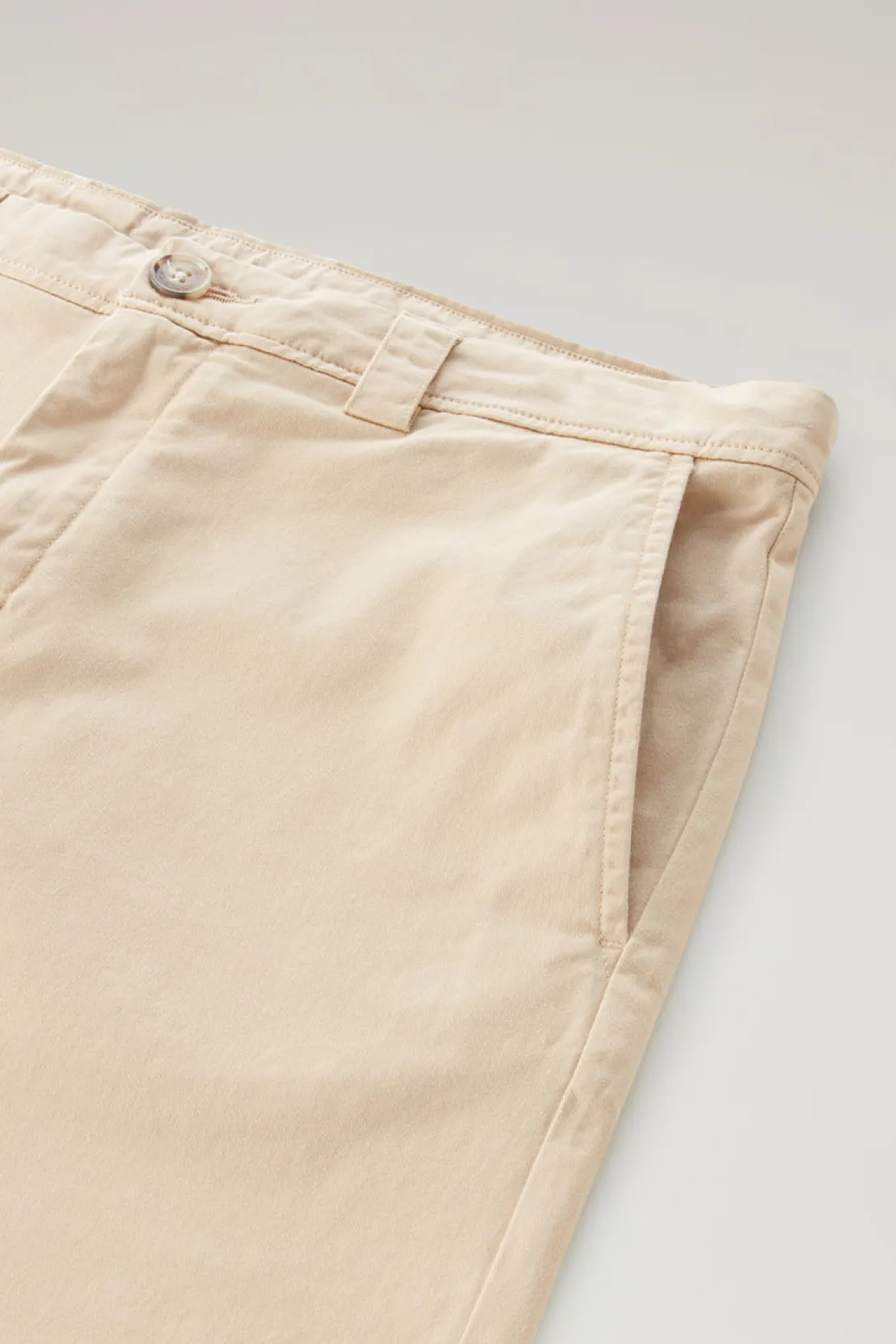 Pantaloni e pantaloncini>Woolrich Pantaloncini Chino Tinti In Capo In Cotone Elasticizzato Beach Sand