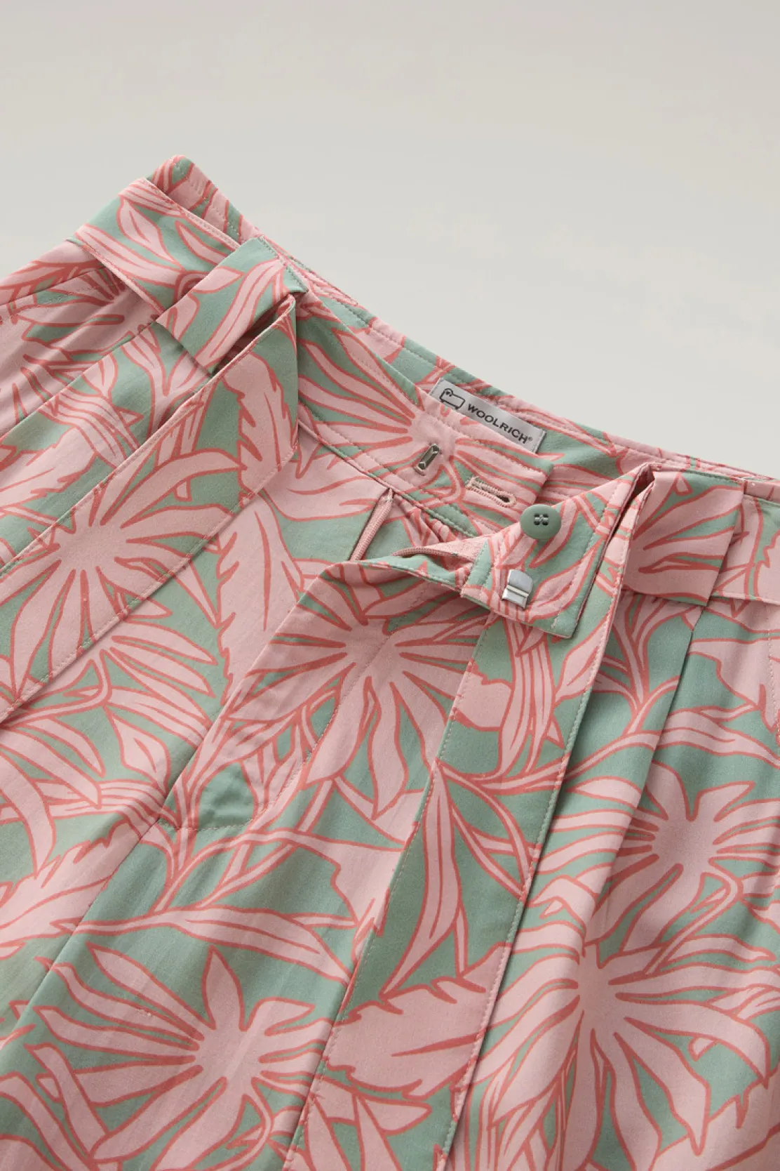 Pantaloni e pantaloncini>Woolrich Pantaloncini Con Stampa Tropical Coral Sand Flower