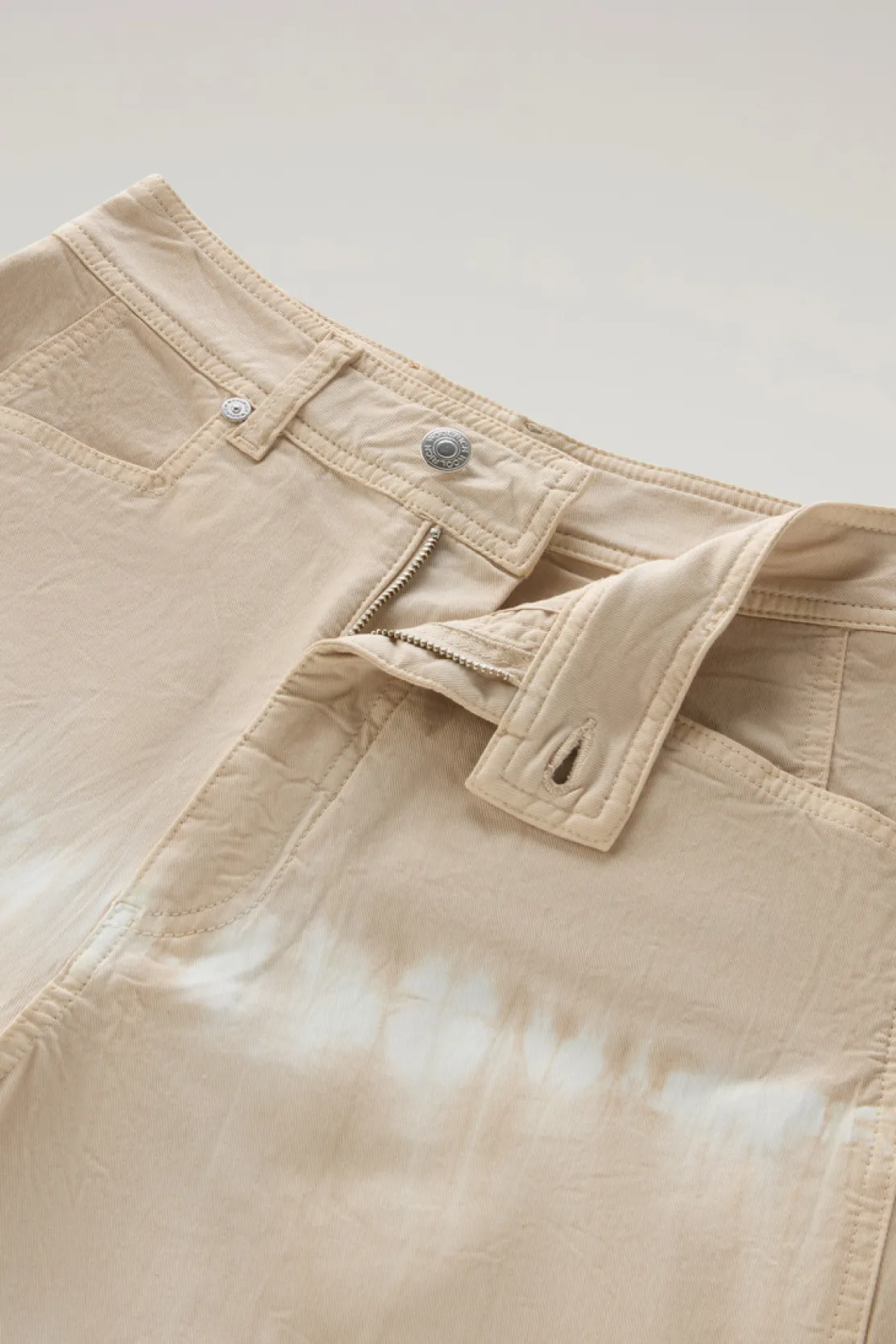 Pantaloni e pantaloncini>Woolrich Pantaloncini In Twill Di Cotone Elasticizzato Tinti In Capo Light Oak