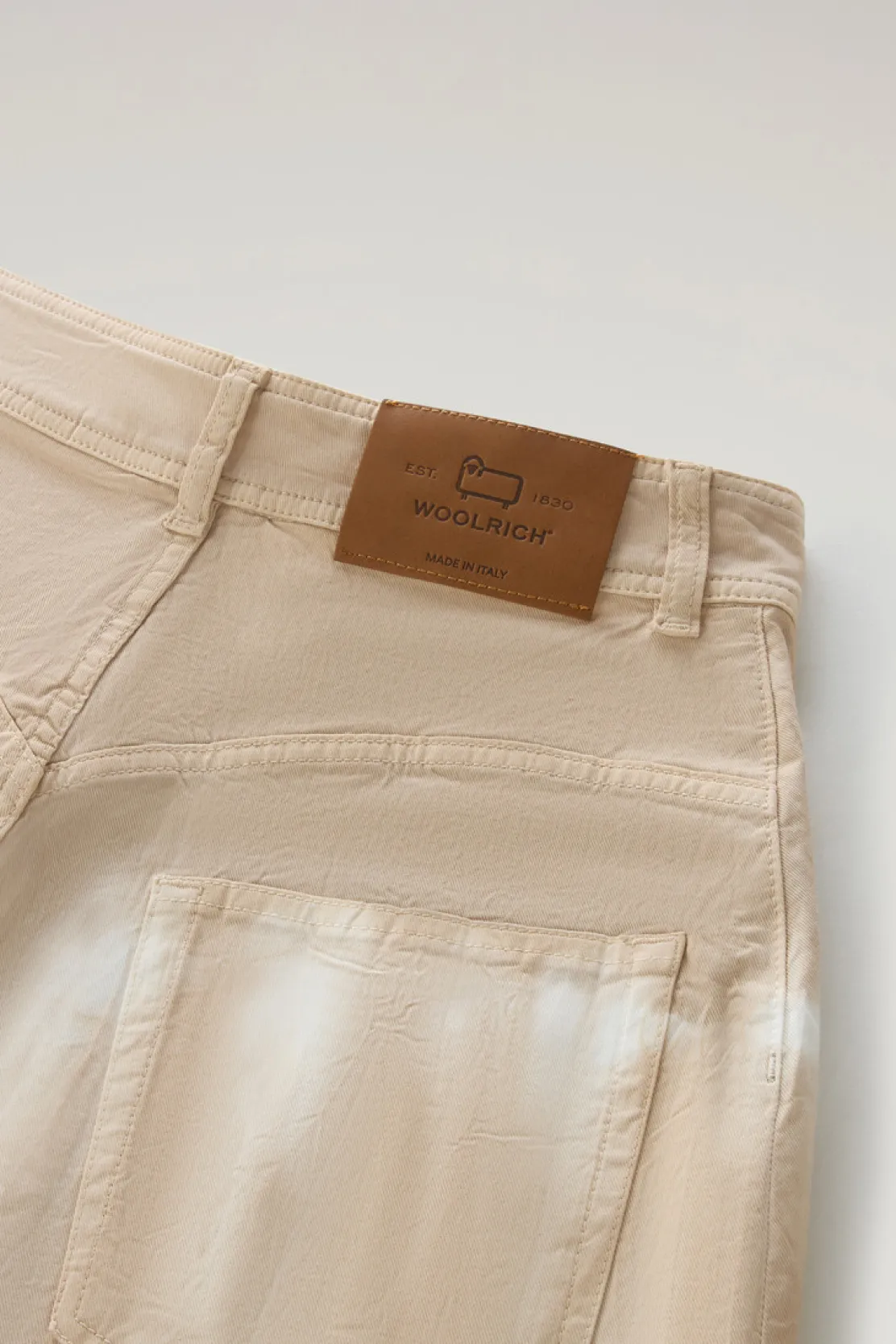 Pantaloni e pantaloncini>Woolrich Pantaloncini In Twill Di Cotone Elasticizzato Tinti In Capo Light Oak