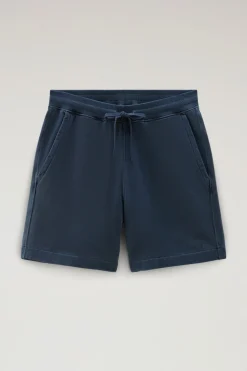 Pantaloni e pantaloncini><noscript><img width=