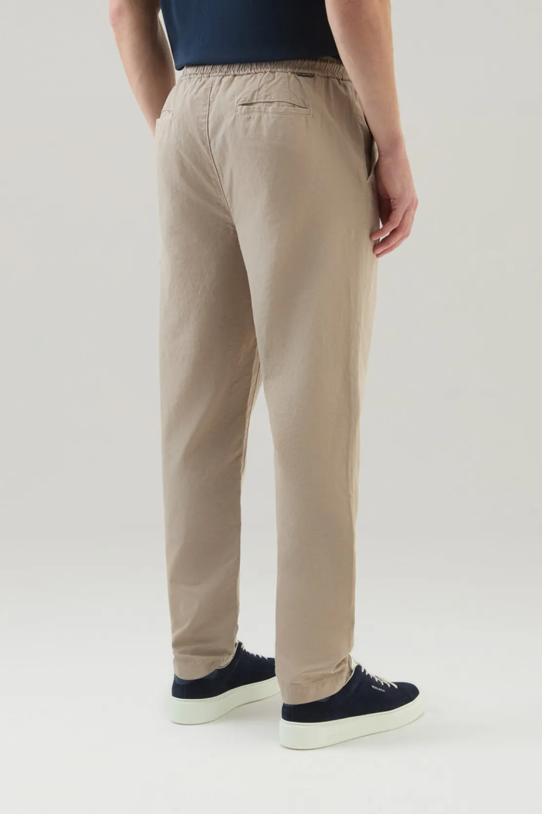 Pantaloni e pantaloncini>Woolrich Pantaloni Cargo In Misto Cotone E Lino Tinti In Capo Rope