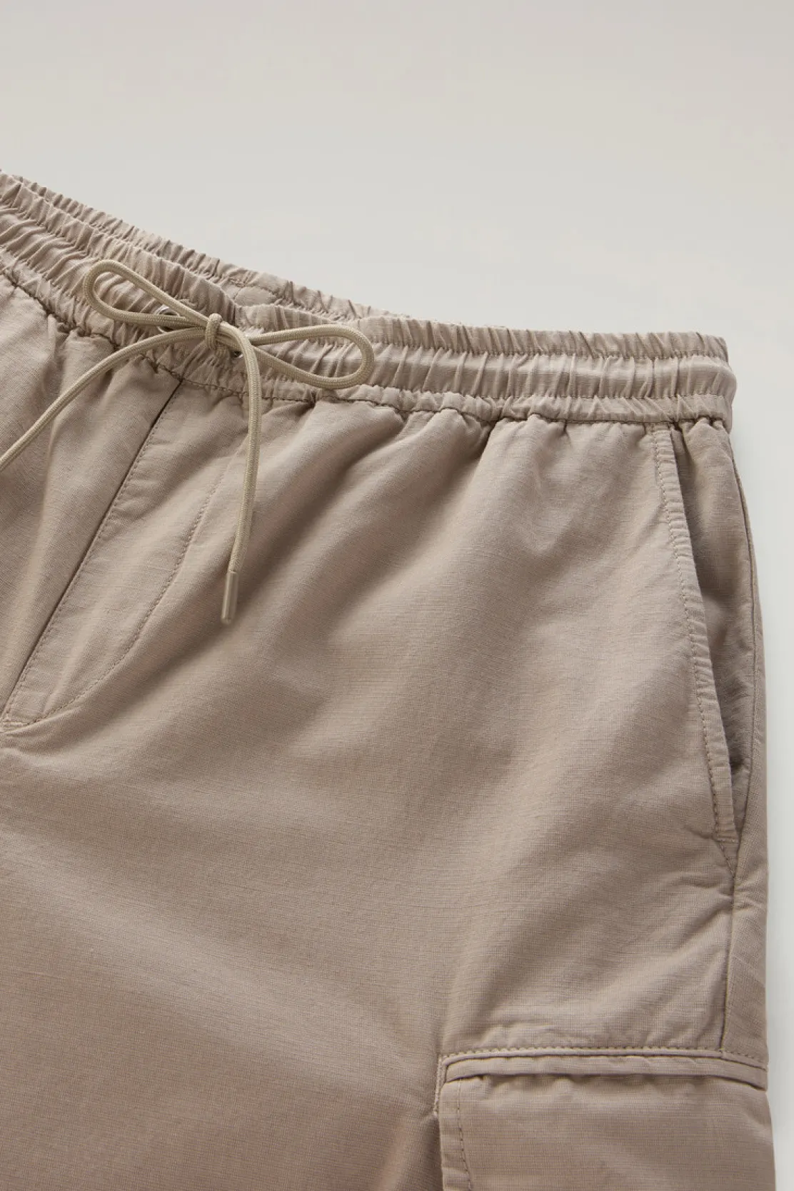 Pantaloni e pantaloncini>Woolrich Pantaloni Cargo In Misto Cotone E Lino Tinti In Capo Rope
