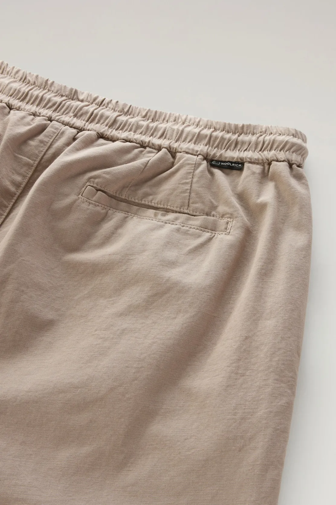 Pantaloni e pantaloncini>Woolrich Pantaloni Cargo In Misto Cotone E Lino Tinti In Capo Rope