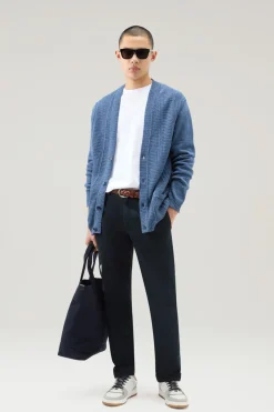Pantaloni e pantaloncini>Woolrich Pantaloni Chino Tinti In Capo In Cotone Elasticizzato Melton Blue