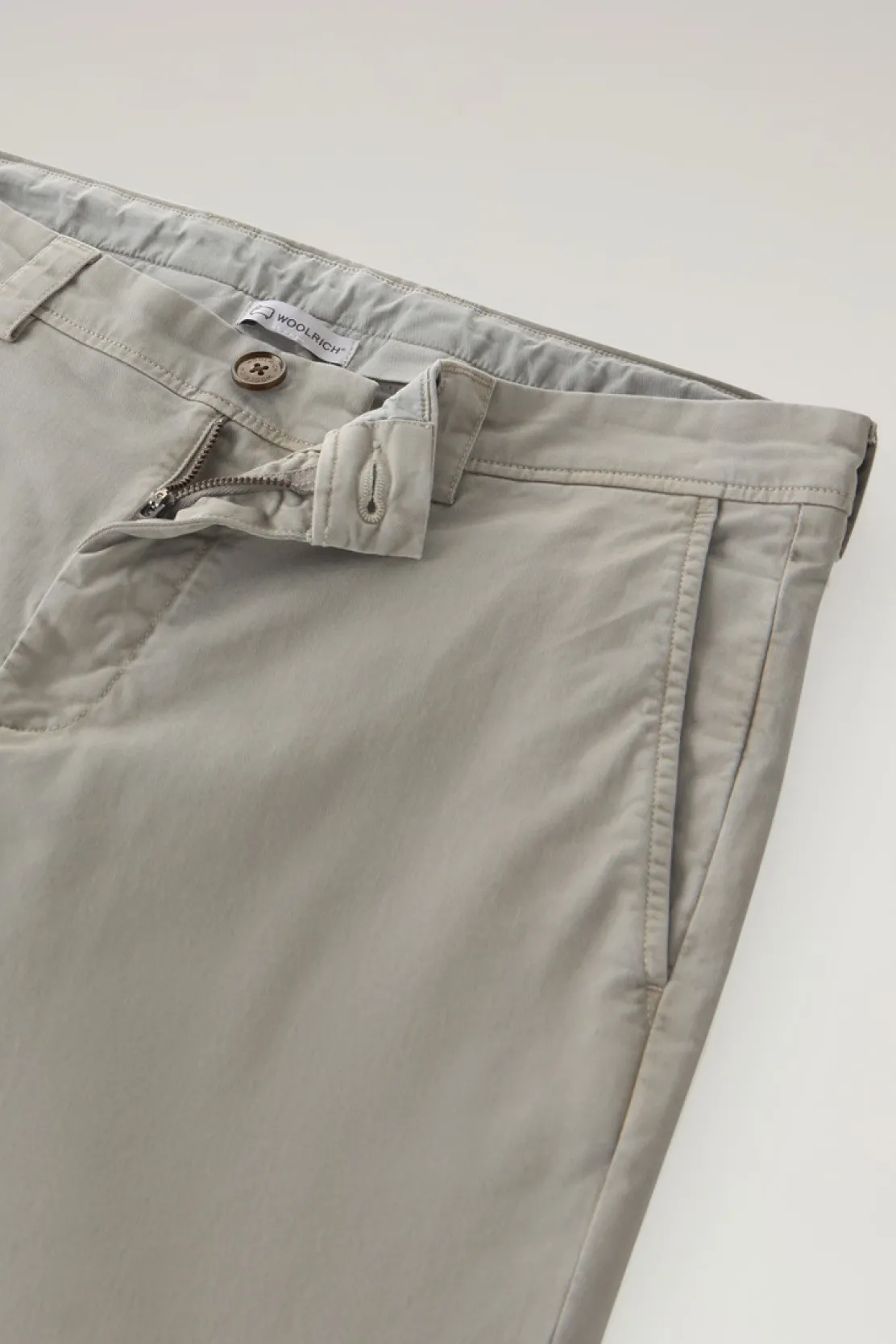 Pantaloni e pantaloncini>Woolrich Pantaloni Chino Tinti In Capo In Twill Di Cotone Elasticizzato Taupe