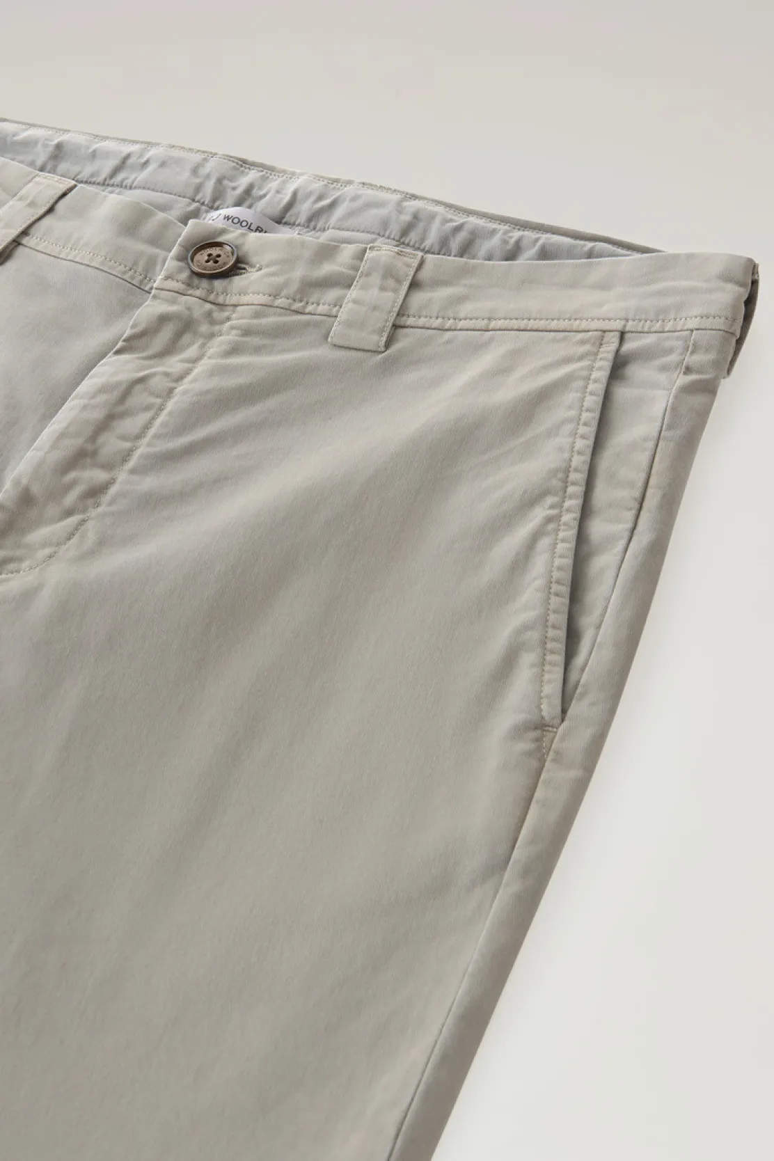 Pantaloni e pantaloncini>Woolrich Pantaloni Chino Tinti In Capo In Twill Di Cotone Elasticizzato Taupe