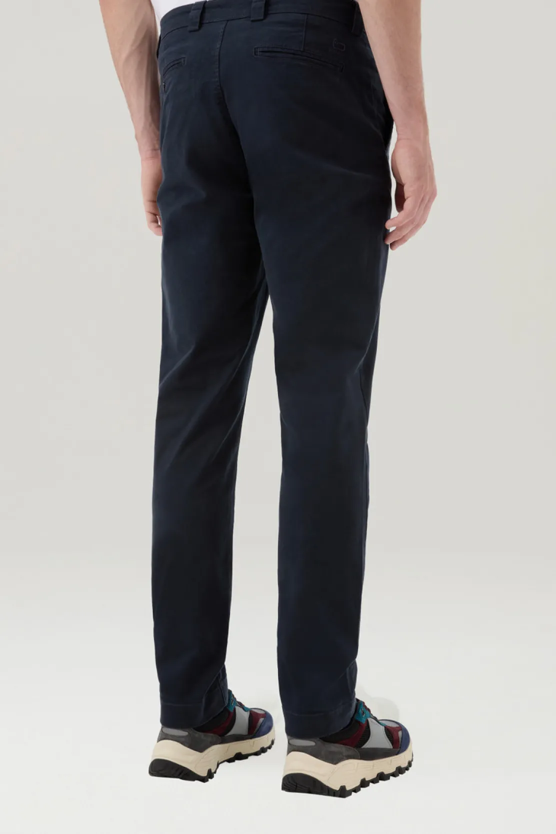 Pantaloni e pantaloncini>Woolrich Pantaloni Chino Tinti In Capo In Twill Di Cotone Elasticizzato Melton Blue