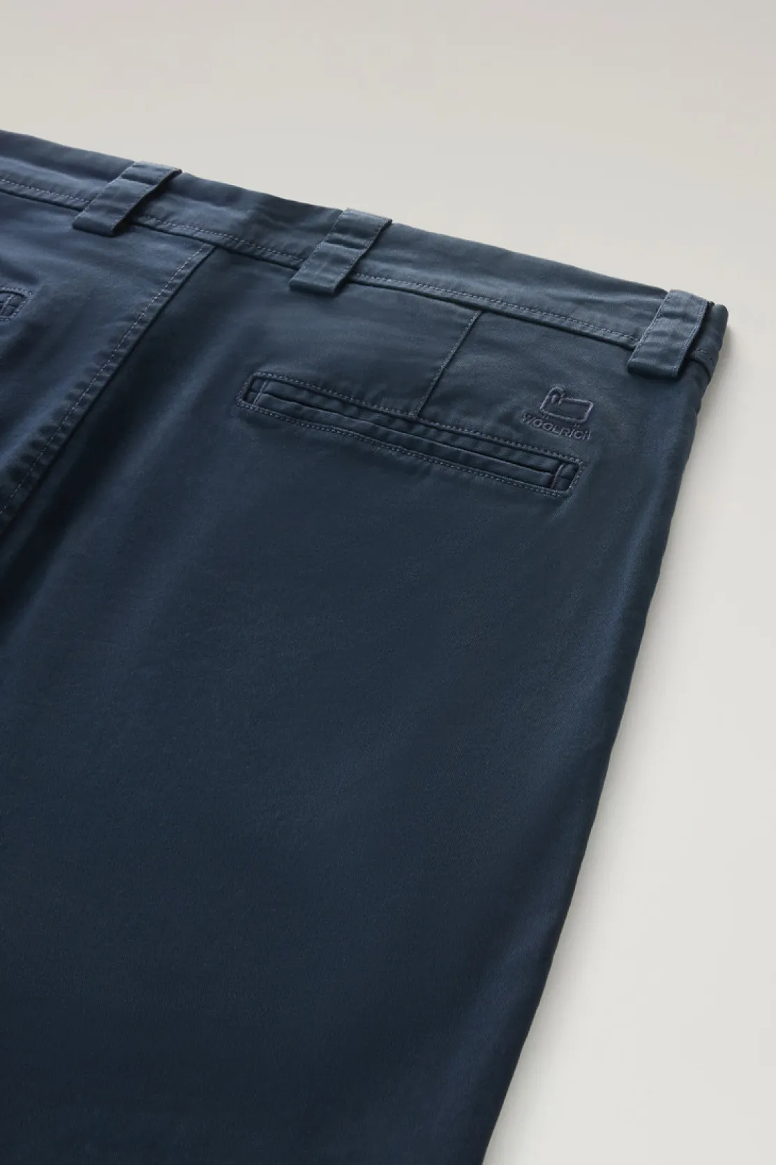 Pantaloni e pantaloncini>Woolrich Pantaloni Chino Tinti In Capo In Twill Di Cotone Elasticizzato Melton Blue