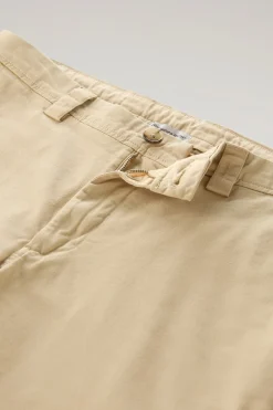 Pantaloni e pantaloncini><noscript><img width=