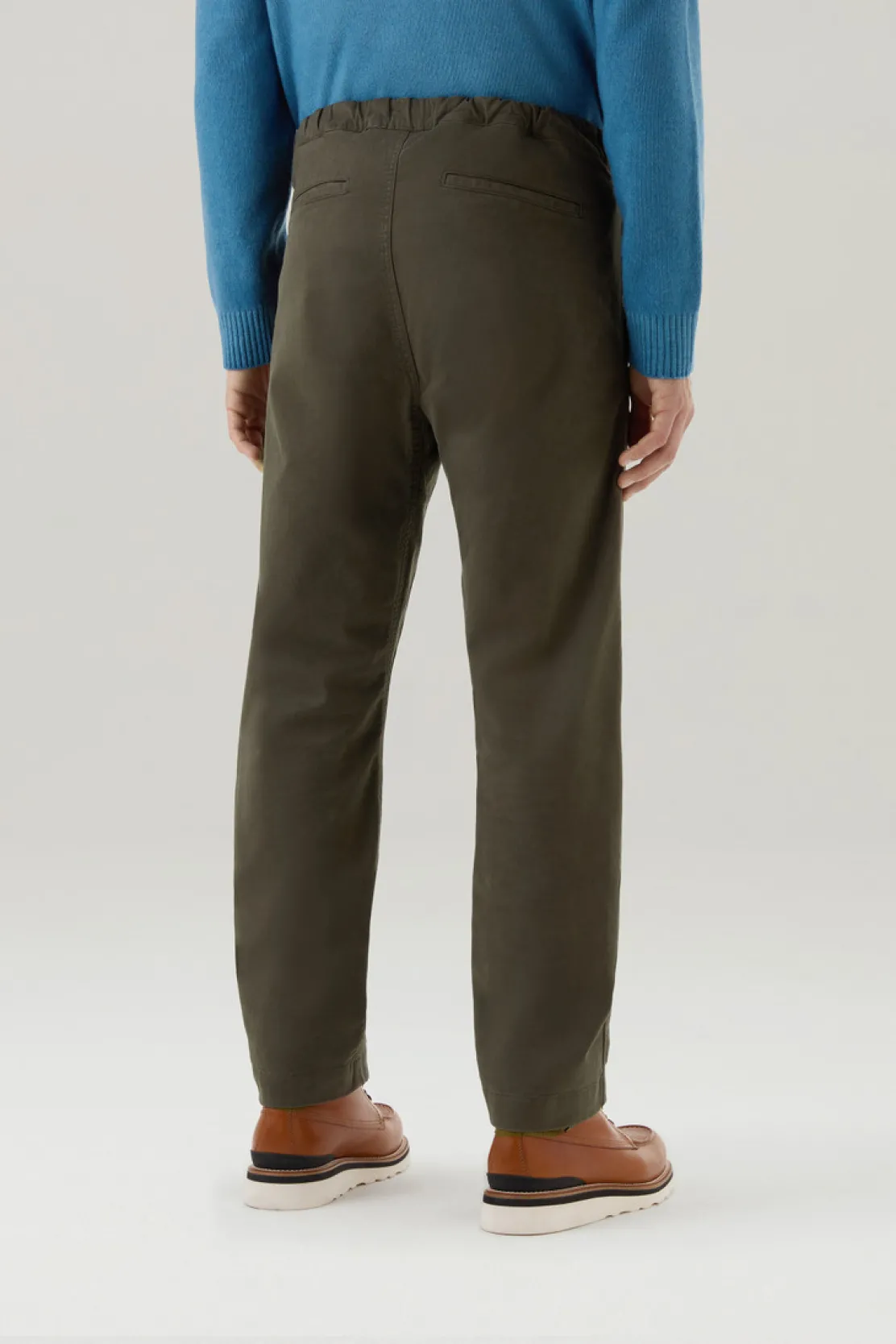 Pantaloni e pantaloncini>Woolrich Pantaloni Chino Tinti In Capo In Twill Di Cotone Elasticizzato Dark Green