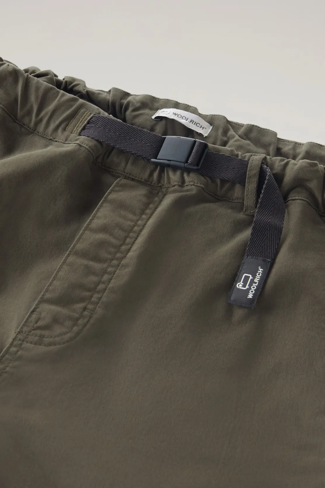 Pantaloni e pantaloncini>Woolrich Pantaloni Chino Tinti In Capo In Twill Di Cotone Elasticizzato Dark Green