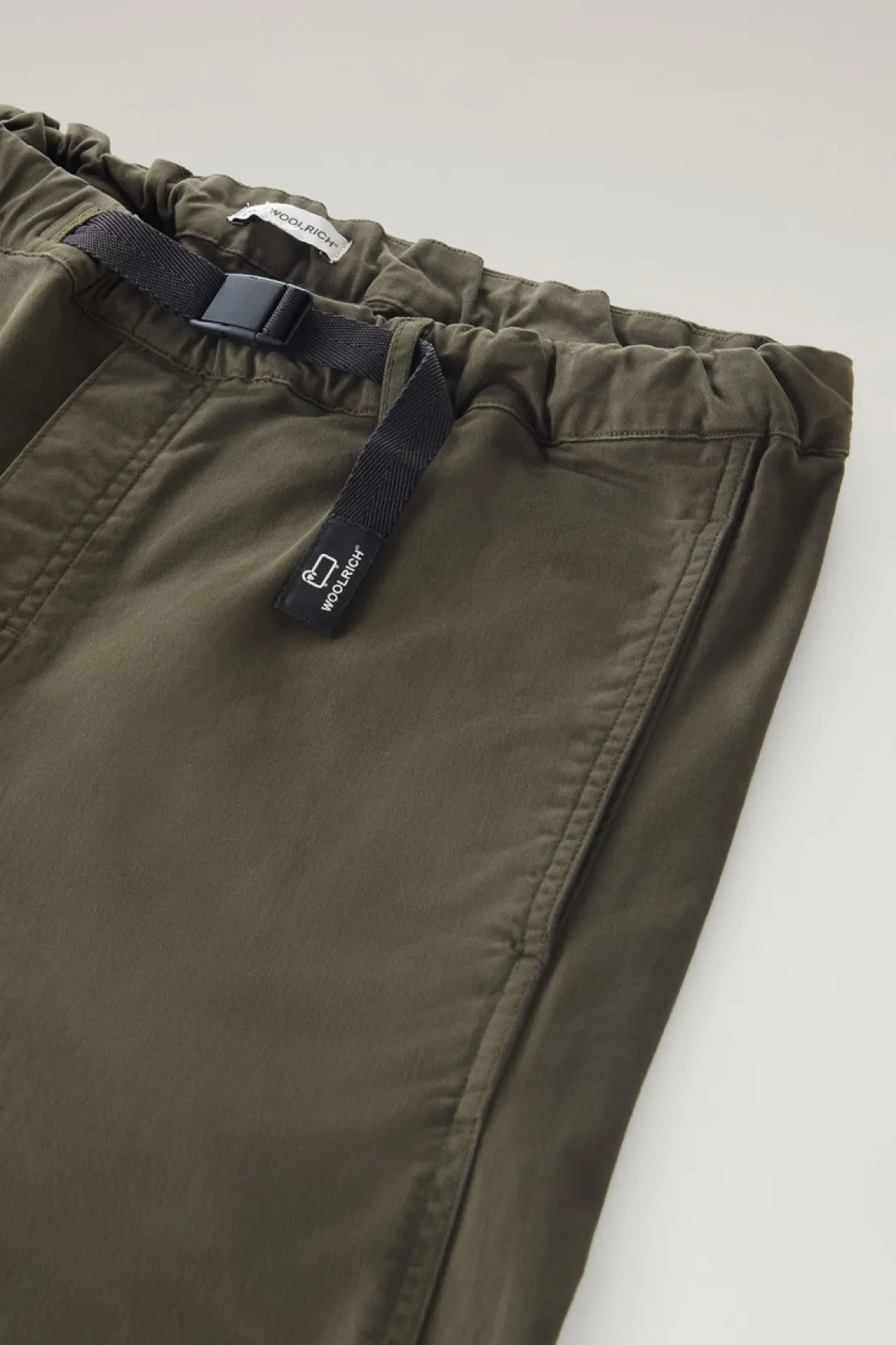 Pantaloni e pantaloncini>Woolrich Pantaloni Chino Tinti In Capo In Twill Di Cotone Elasticizzato Dark Green