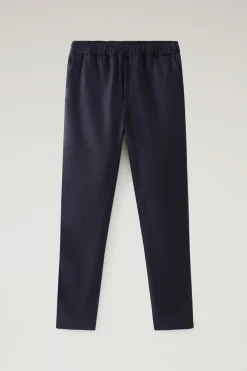 Pantaloni e pantaloncini><noscript><img width=