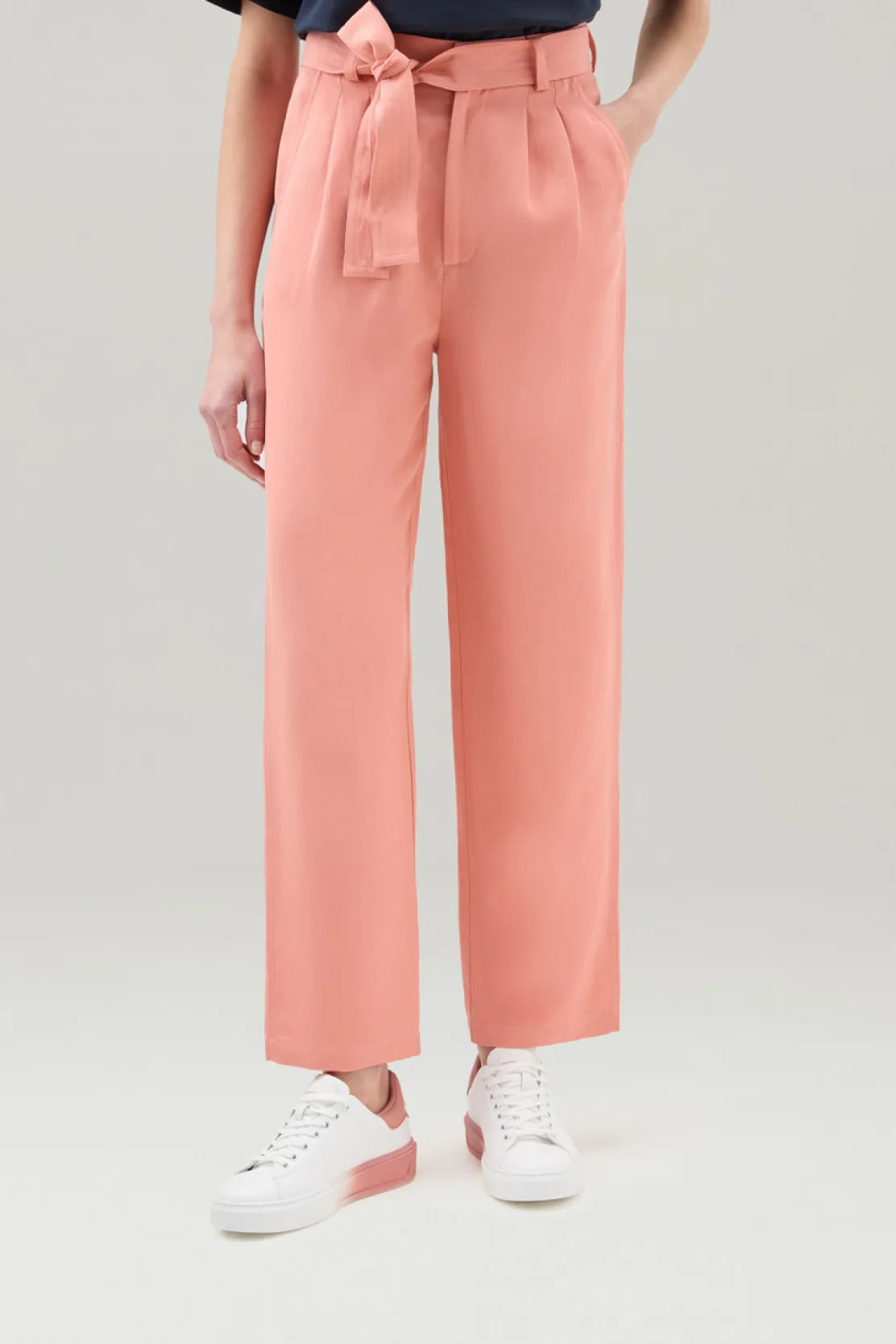 Pantaloni e pantaloncini>Woolrich Pantaloni In Misto Lino Con Cintura In Tessuto Coral Sand