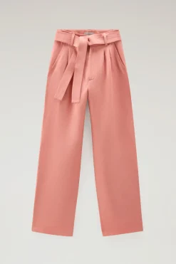 Pantaloni e pantaloncini><noscript><img width=