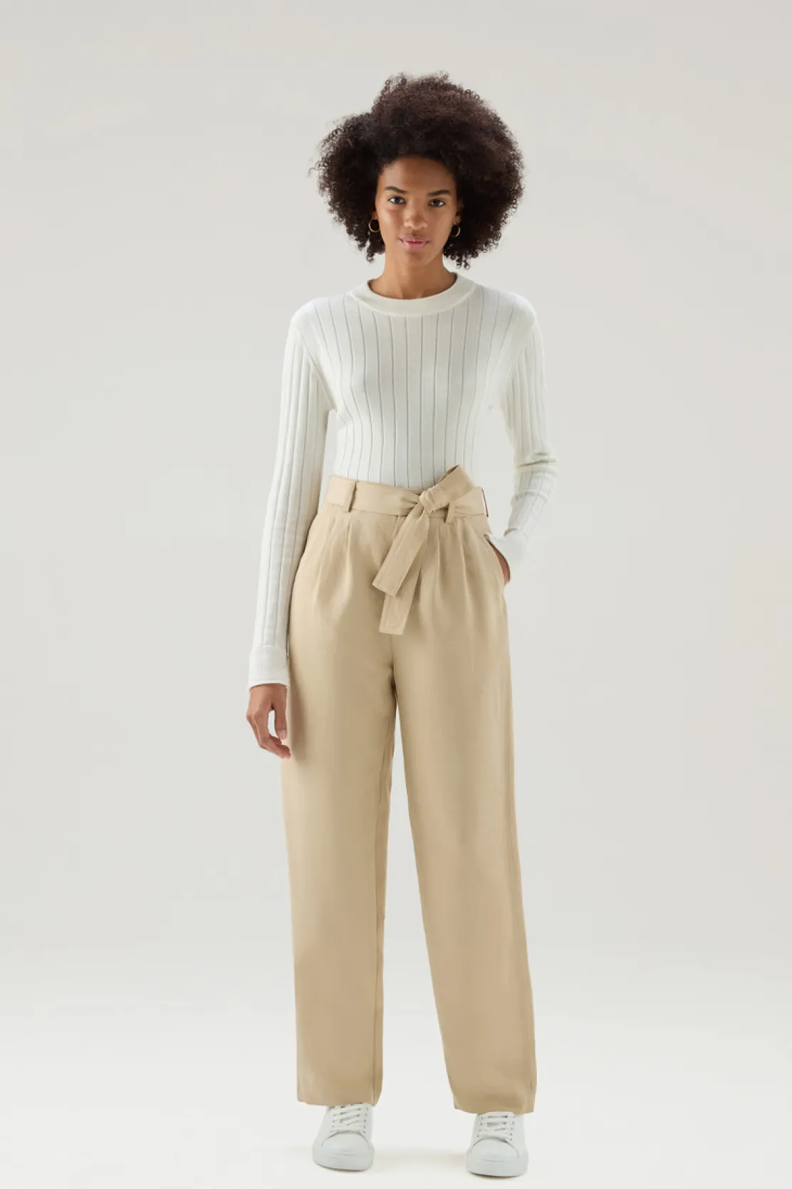 Pantaloni e pantaloncini>Woolrich Pantaloni In Misto Lino Con Cintura In Tessuto Feather Beige