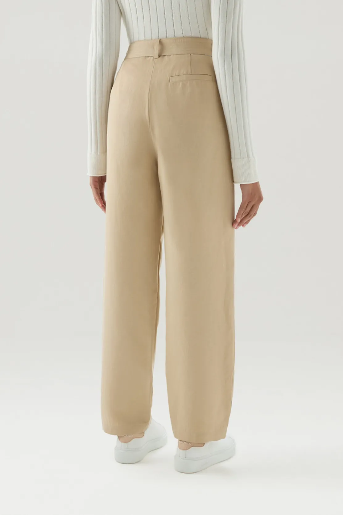 Pantaloni e pantaloncini>Woolrich Pantaloni In Misto Lino Con Cintura In Tessuto Feather Beige