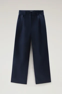 Pantaloni e pantaloncini><noscript><img width=
