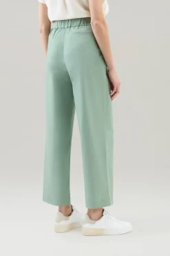 Pantaloni e pantaloncini><noscript><img width=