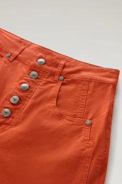 Pantaloni e pantaloncini><noscript><img width=