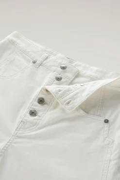 Pantaloni e pantaloncini><noscript><img width=