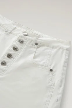 Pantaloni e pantaloncini><noscript><img width=